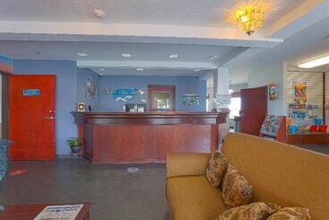 هتل Siletz Bay Lodge