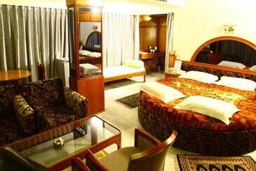 هتل Sindhuri Park