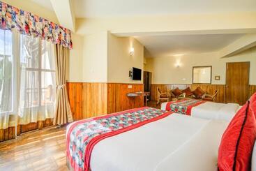 هتل Summit Newa Regency