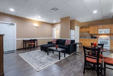 هتل Travelodge By Wyndham Lakeland