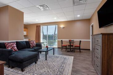 هتل Travelodge By Wyndham Lakeland
