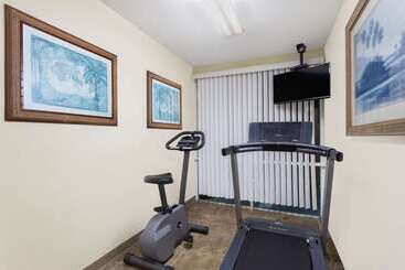 هتل Travelodge By Wyndham Lakeland