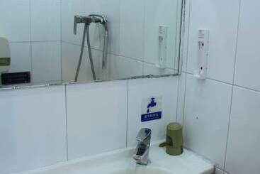 Kowloon Hostel