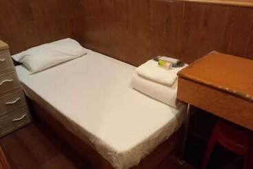 Kowloon Hostel