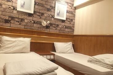 Kowloon Hostel