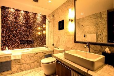 Oakwood Premier Prestige Bangalore