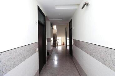 ホテル Mayank Residency