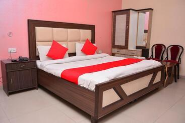 ホテル Mayank Residency