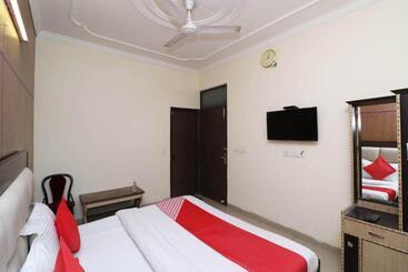 ホテル Mayank Residency