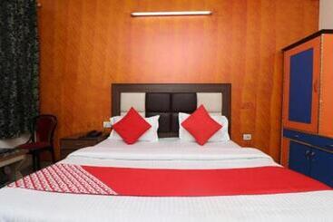 ホテル Mayank Residency