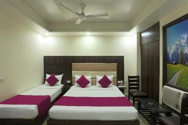 ホテル Mayank Residency