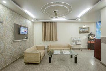 ホテル Mayank Residency