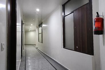هتل Mayank Residency