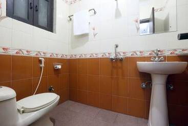 هتل Mayank Residency