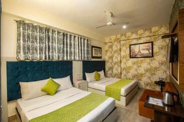 ホテル Mayank Residency