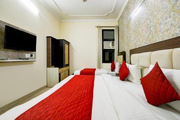 ホテル Mayank Residency