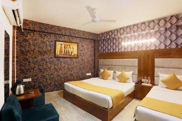 ホテル Mayank Residency