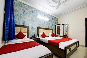 ホテル Mayank Residency
