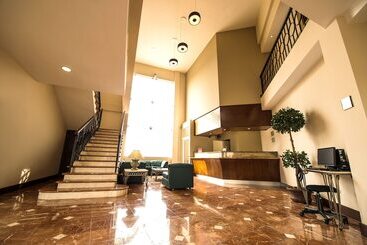 هتل Brio Inn