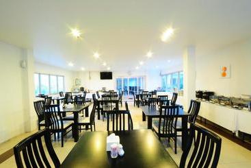 هتل Bs Premier Airport