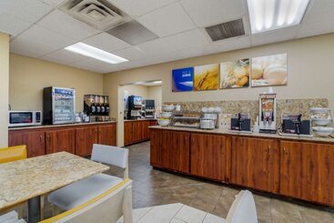 هتل Comfort Inn Bismarck