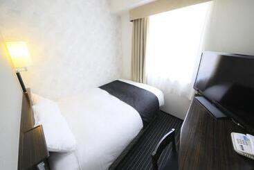 Apa Hotel Yokohama Kannai