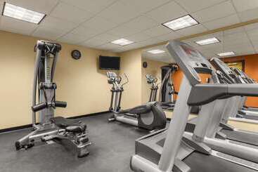 هتل Country Inn & Suites By Radisson, Madison, Al