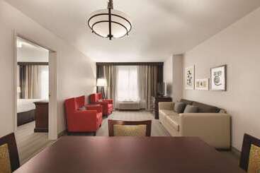 هتل Country Inn & Suites By Radisson, Madison, Al