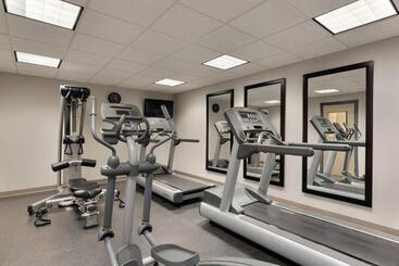هتل Country Inn & Suites By Radisson, Madison, Al