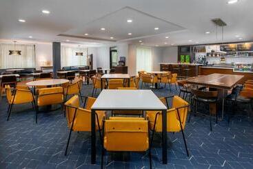 هتل Courtyard By Marriott Danbury