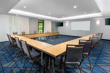 هتل Courtyard By Marriott Danbury