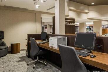 هتل Courtyard By Marriott Danbury