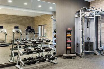 هتل Courtyard By Marriott Danbury