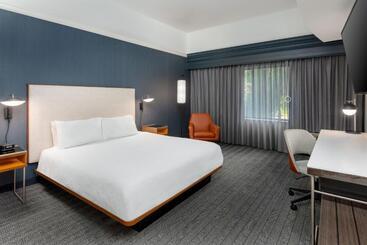 هتل Courtyard By Marriott Danbury
