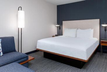 هتل Courtyard By Marriott Danbury