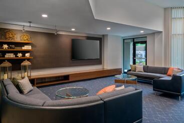 هتل Courtyard By Marriott Danbury
