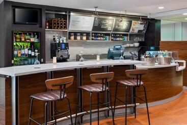 هتل Courtyard By Marriott Danbury