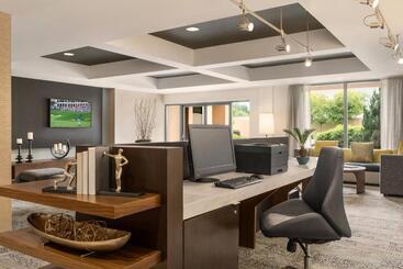 هتل Courtyard Greenville