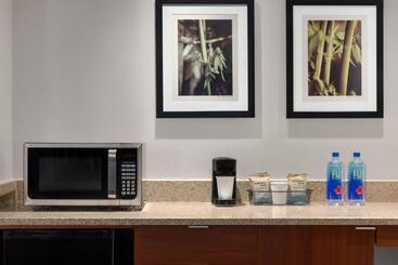 هتل Courtyard Greenville