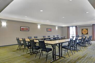 هتل Courtyard Shreveport Airport