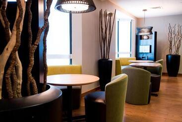 هتل Courtyard Shreveport Airport