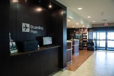 هتل Courtyard Shreveport Airport