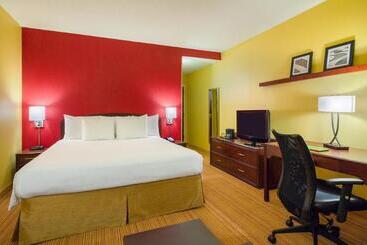 هتل Courtyard Wilmington Brandywine