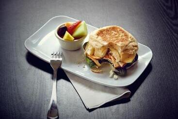 هتل Courtyard Wilmington Brandywine