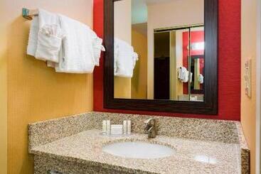 هتل Courtyard Wilmington Brandywine