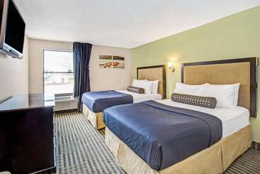 هتل Days Inn By Wyndham Lake Bluff/great Lakes Naval Base