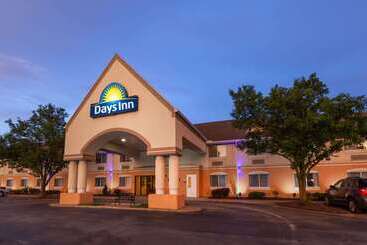 호텔 Days Inn By Wyndham Milan Sandusky South