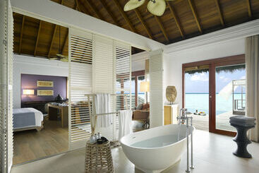 هتل Dusit Thani Maldives