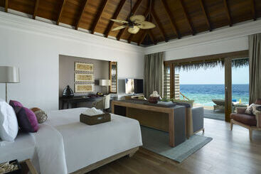 هتل Dusit Thani Maldives