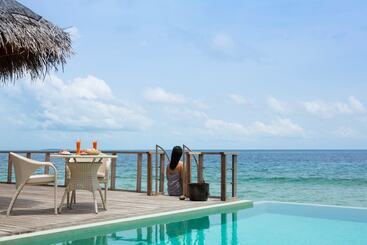 هتل Dusit Thani Maldives
